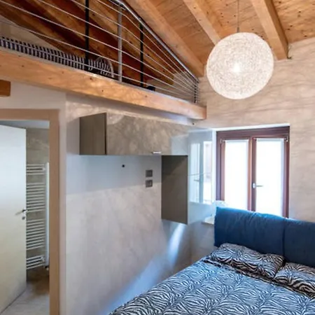 White&gold Apartment